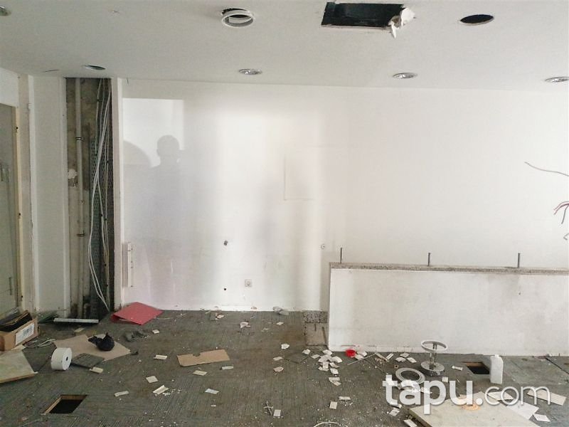 İzmir Torbalı İsmetpaşa Caddesi'nde 363 m2 İş Yeri