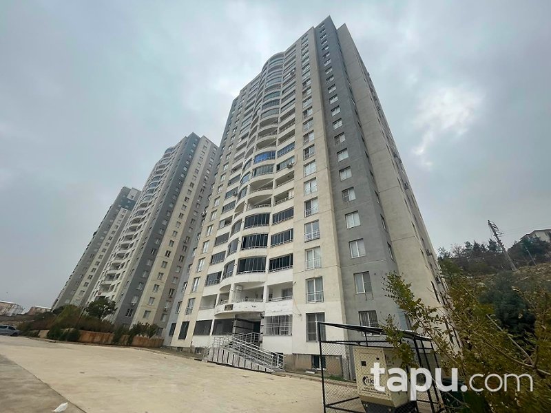 Artuklu Yalım Mahallesi'de Natamam 415 m2 Asma Kat İş Yeri