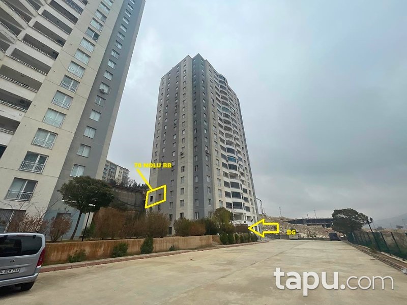 Artuklu Yalım Mahallesi'de Natamam 415 m2 Asma Kat İş Yeri
