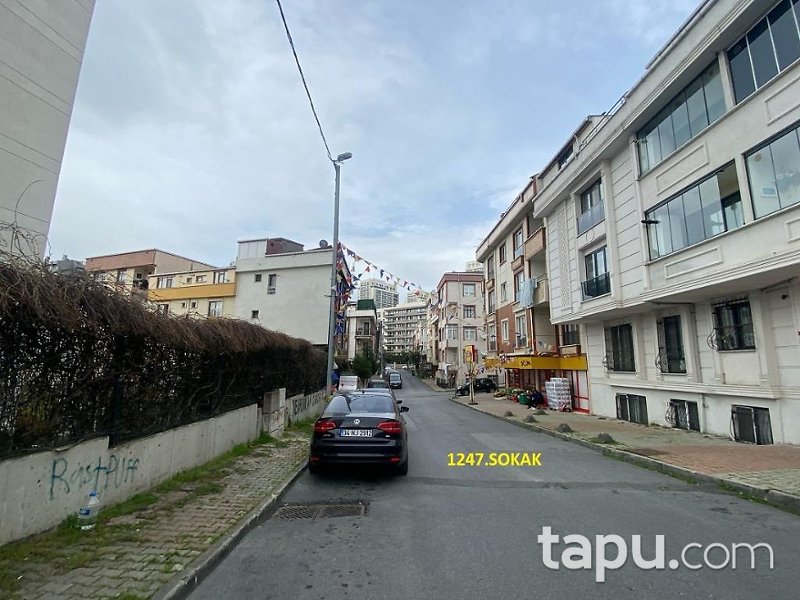 Küçükçekmece Halkalı'da 66 m2 Dükkan