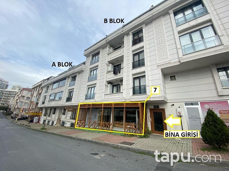 Küçükçekmece Halkalı'da 66 m2 Dükkan