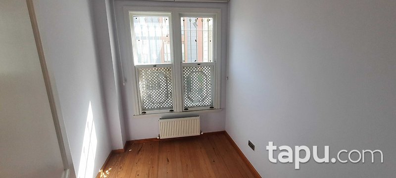 Üsküdar Valide-i Atik Mahallesi'nde Ahşap Köşk Ve Arsası (3861)
