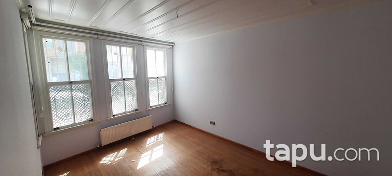 Üsküdar Valide-i Atik Mahallesi'nde Ahşap Köşk Ve Arsası (3861)