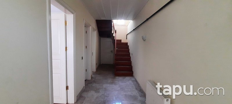 Üsküdar Valide-i Atik Mahallesi'nde Ahşap Köşk Ve Arsası (3861)
