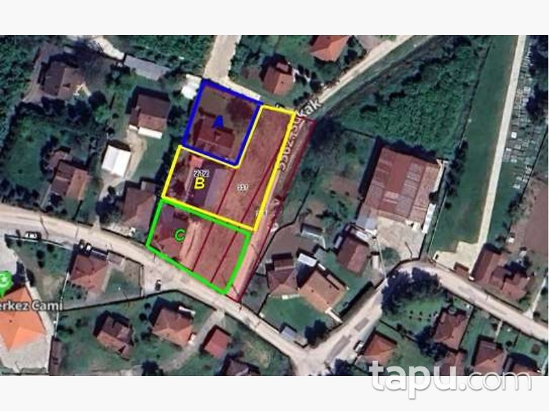 Düzce Merkez Şıralık Mahallesi'nde Hisseli Ev Ve Bahçesi