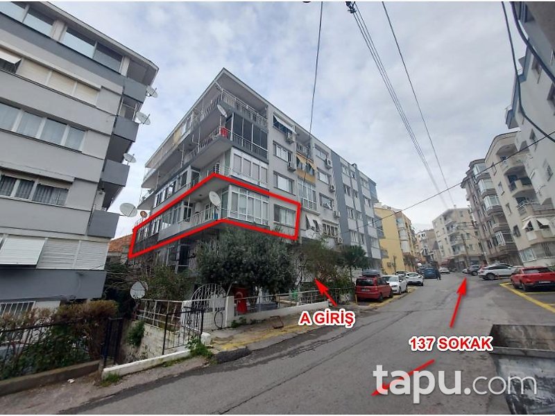 İzmir Konak Çankaya Mahallesi'nde Yarı Hisseli 3+1 Daire