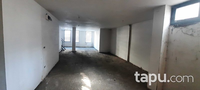 Eyüpsultan Bulvarı'nda 187 m2 Depolu Dükkan