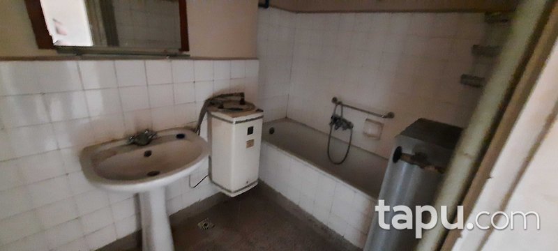 Şişli Kaptanpaşa İETT Sitesi Büyük Blok'ta 2+1 Daire ve Hisseli Teras Eklentisi