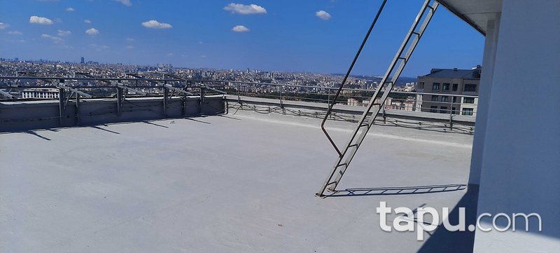 Şişli Kaptanpaşa İETT Sitesi Büyük Blok'ta 2+1 Daire ve Hisseli Teras Eklentisi