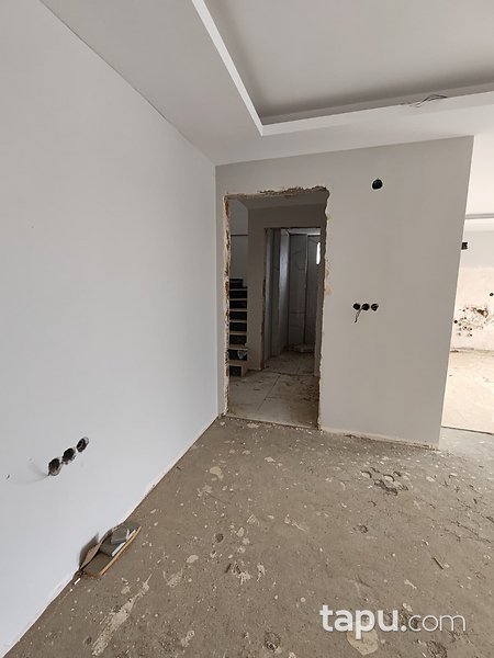 Bursa Gemlik Hasanbey Konakları Sitesi'nde Natamam Tripleks Daire