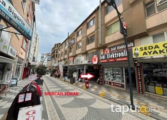 Keşan Önder Caddesi Kardeşler İşhanı'nda 34 m2 İş Yeri