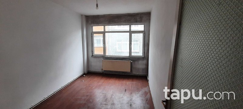 Fatih Hırka-i Şerif Mahallesi'nde 2+1 72 m2 Daire