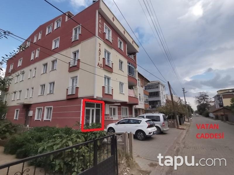 Tekirdağ Muratlı İstiklal Vatan Caddesi'nde 208 m2 Dubleks Dükkan