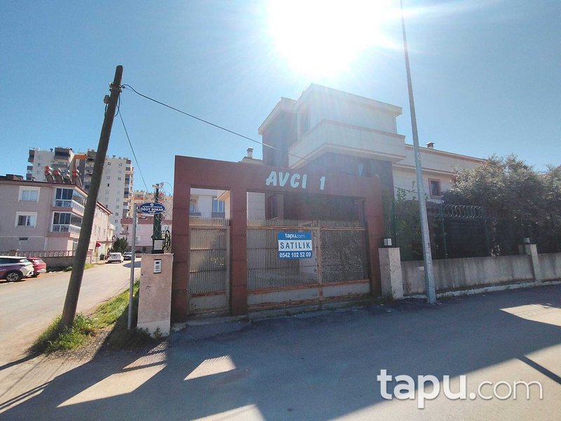 Kepez Altınova Orta Mahallesi'nde 2 Katlı Villa
