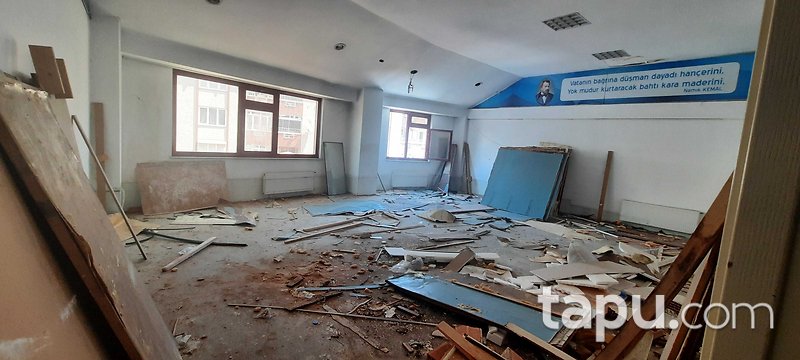Süleymanpaşa Koca Kardeşler Pasajı'nda 6 Adet Ofis(305360 )