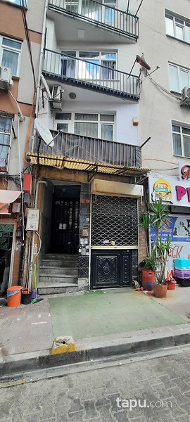 Fatih Şehremini'de 70 m2 Dükkan