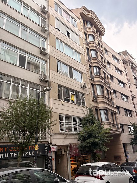 Teşvikiye Hüsrev Gerede Caddesi'nde 3+1 Daire (2984)