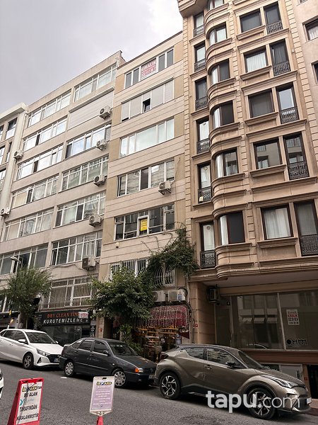 Teşvikiye Hüsrev Gerede Caddesi'nde 3+1 Daire (2984)