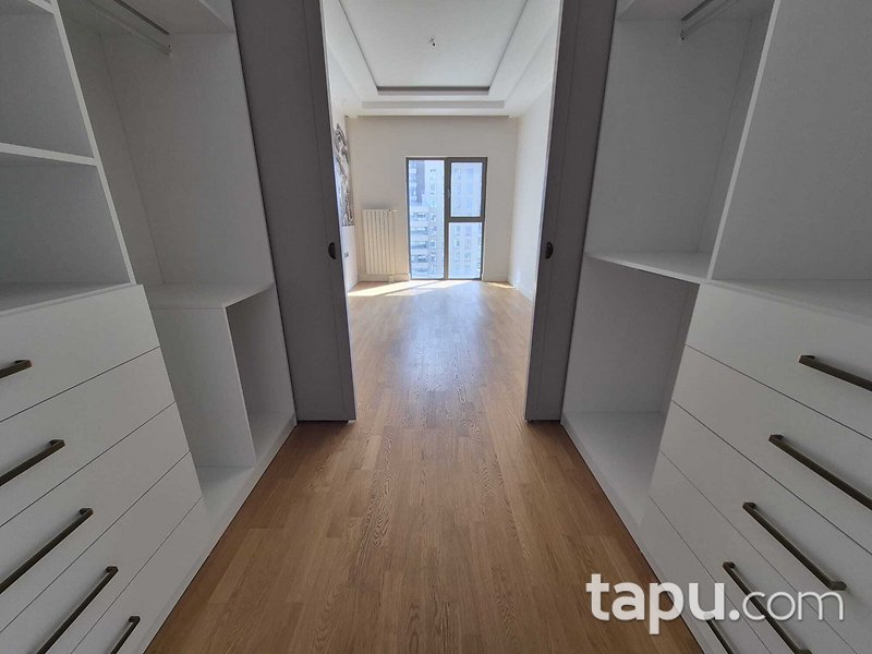 Çankaya Teona Konutları Sitesi'nde 4+1 Daire