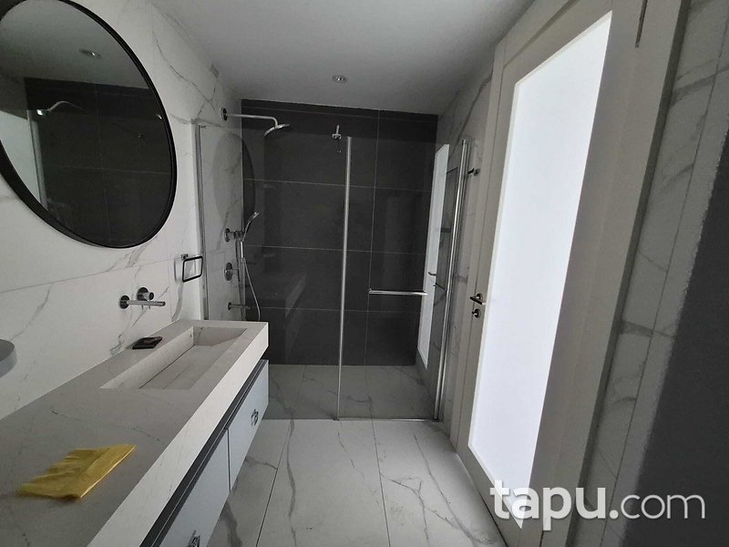 Çankaya Teona Konutları Sitesi'nde 4+1 Daire