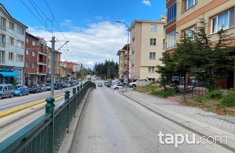 Odunpazarı Halk Caddesi'nde 175 m2 Depolu Dükkan