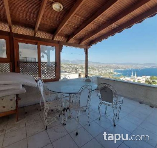 Bodrum Bankev Sitesi'nde 2+1 Daire