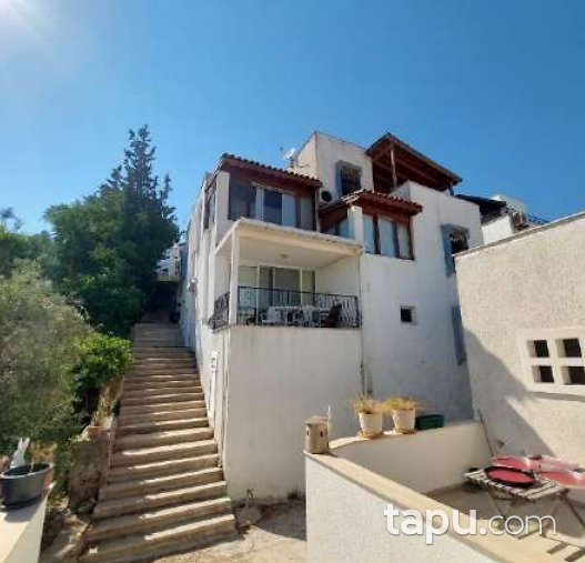 Bodrum Bankev Sitesi'nde 2+1 Daire